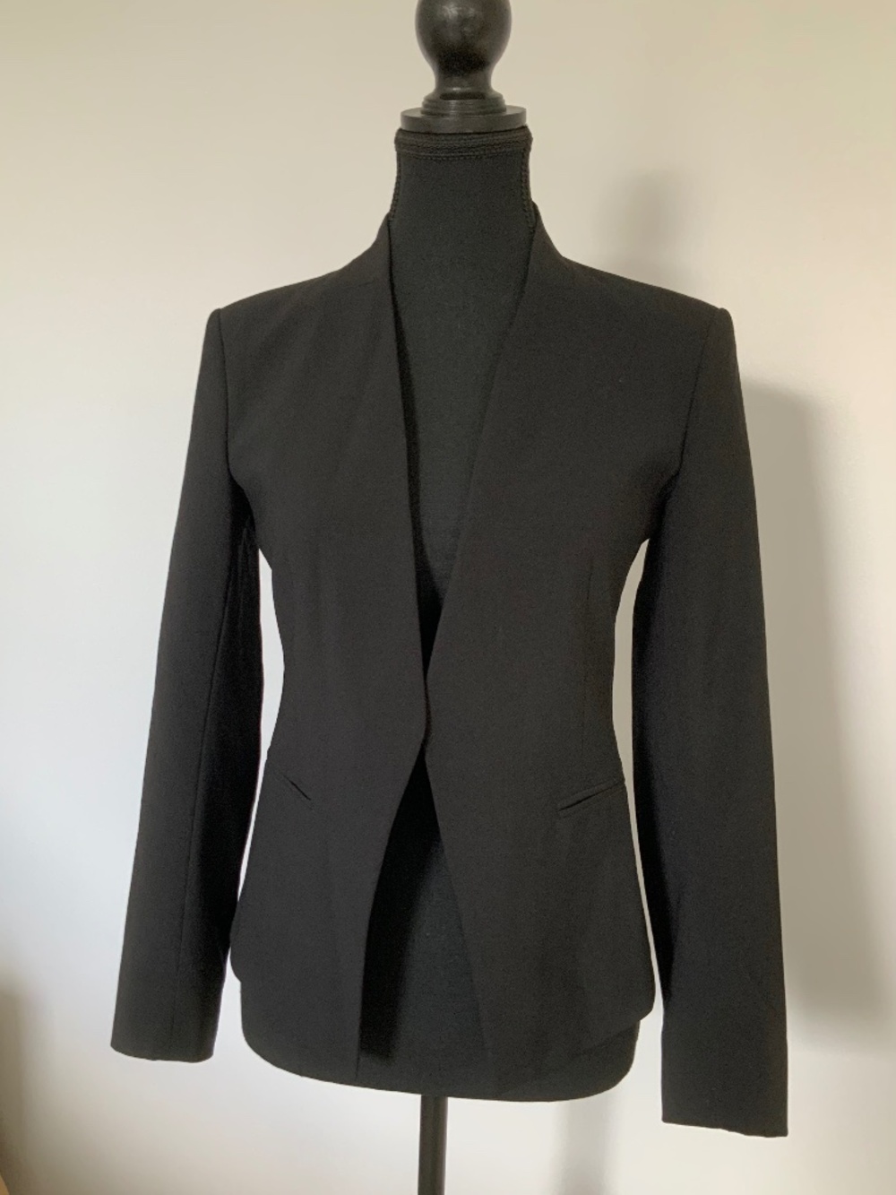 Theory blazer size 2